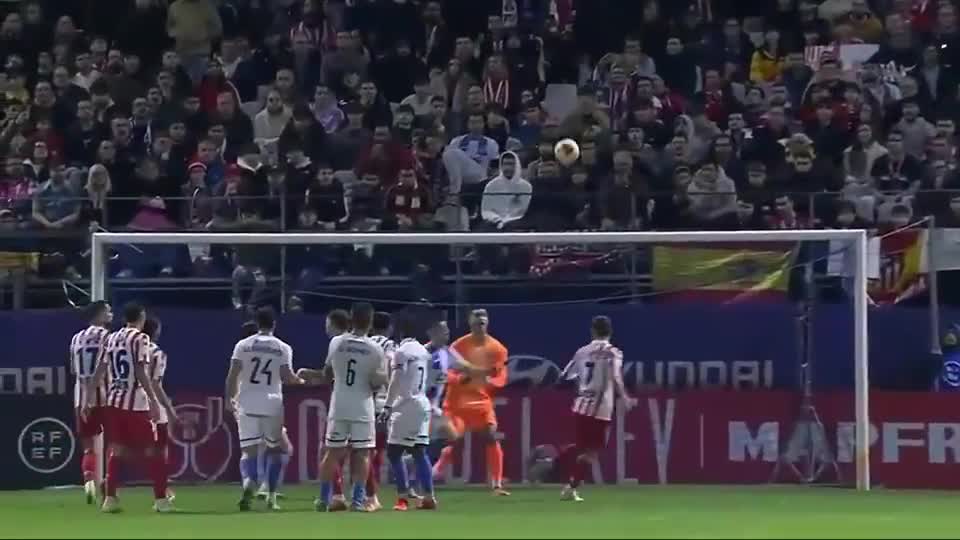 CBA联赛：北京北控队为孙悦举行球衣退役仪式