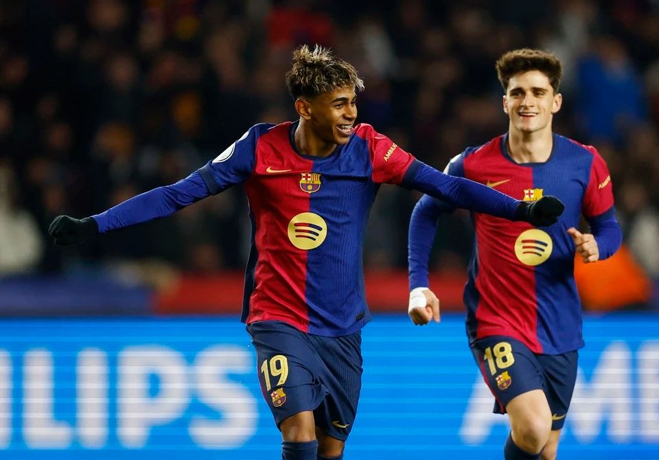 判决书：原天津泰达球员白某峰因受贿判有期徒刑一年，缓刑一年