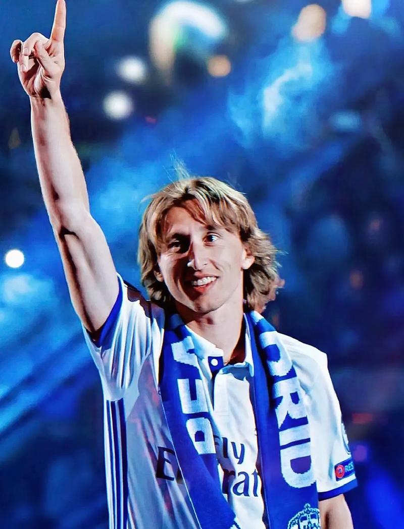 火箭惨败国王遭遇三连败！一场比赛暴露两大软肋，杜兰特无奈震惊