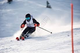 吉文：可能我有点老派，看不惯加纳乔走路歪着身子还挂条链子